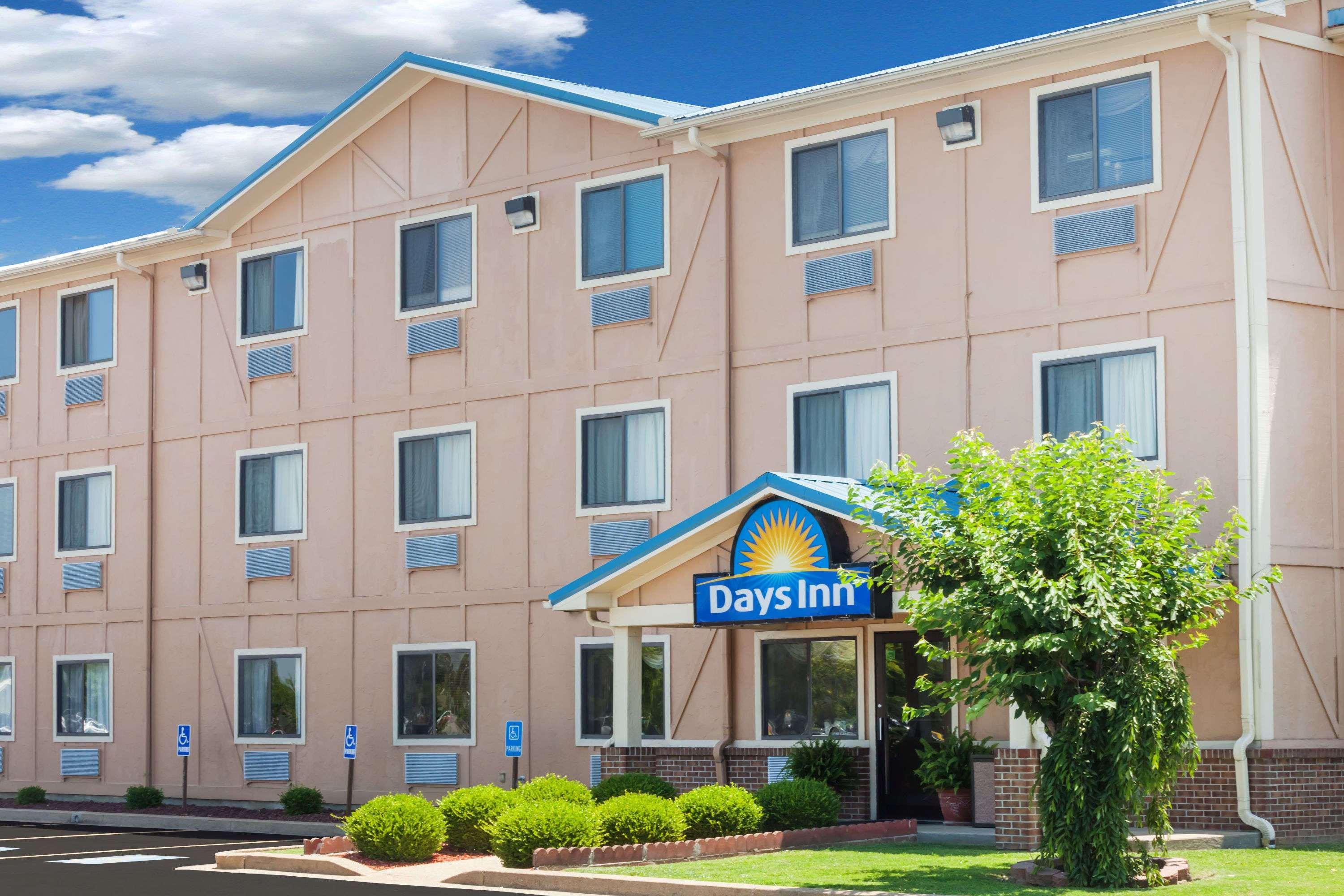 Days Inn By Wyndham Dyersburg Exteriér fotografie