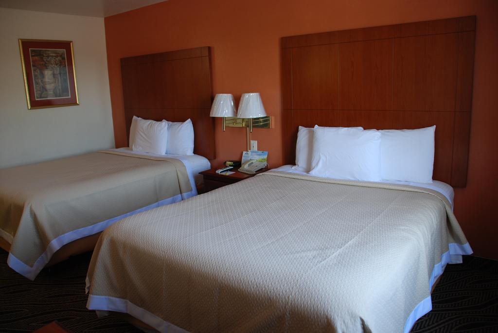 Days Inn By Wyndham Dyersburg Exteriér fotografie