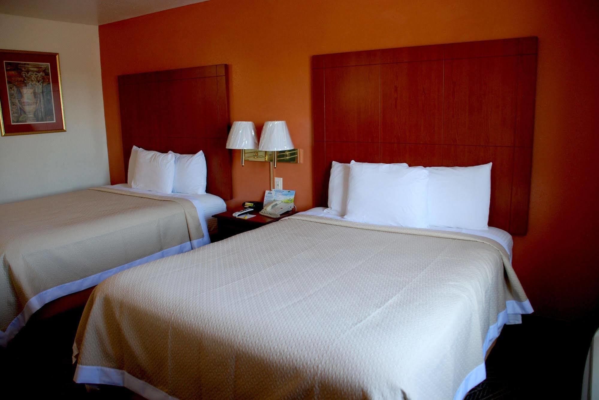 Days Inn By Wyndham Dyersburg Exteriér fotografie